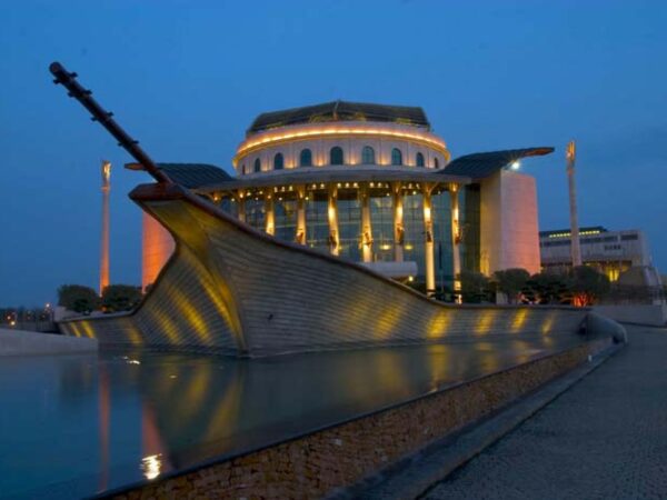 Néprajzi Múzeum Napja, Szent István Filharmonikusok koncert és István király bemutató a pénteki Nyitányban