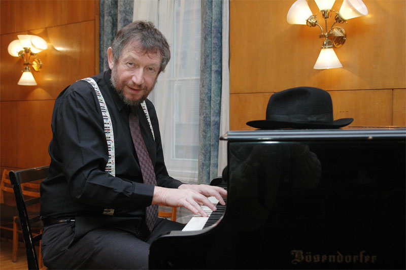 Fegya 80 – Jávori Ferenc jubileumi koncertje a keddi Intermezzoban