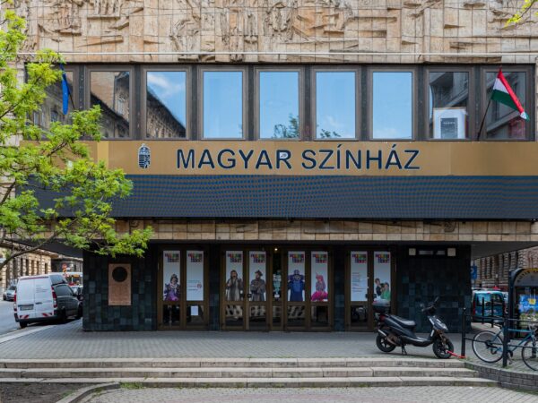 Gályarab oratórium, 44. Magyar Sajtófotó Kiállítás, Wonderland előadás a Magyar Színházban és 6. eSzínház Fesztivál – Ványa bácsi előadás a csütörtöki Nyitányban